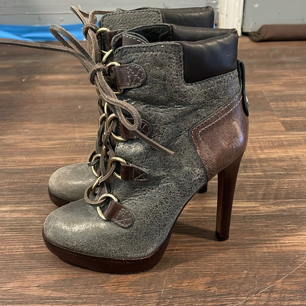TORY BURCH Lawson‎ Booties Size 6